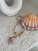 Load image into Gallery viewer, DUA MIX SHELL NECKLACE