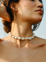 Load image into Gallery viewer, Tide Baroque Neckpiece
