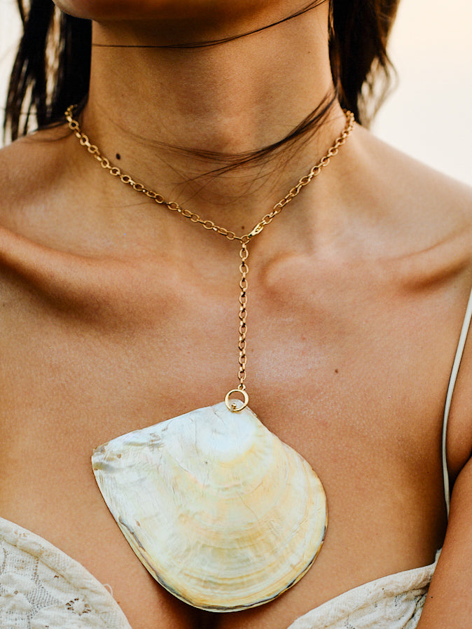 Coastal Clam Neckchain