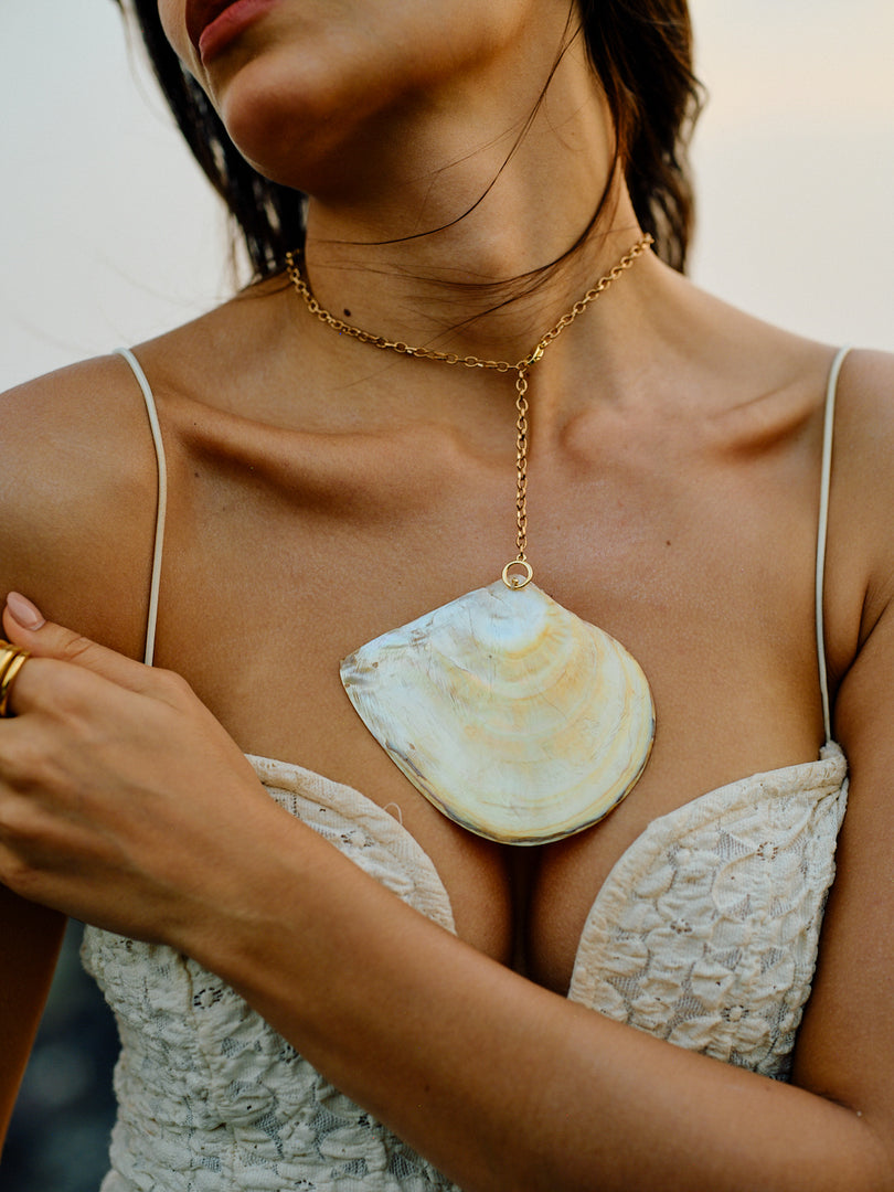 Coastal Clam Neckchain