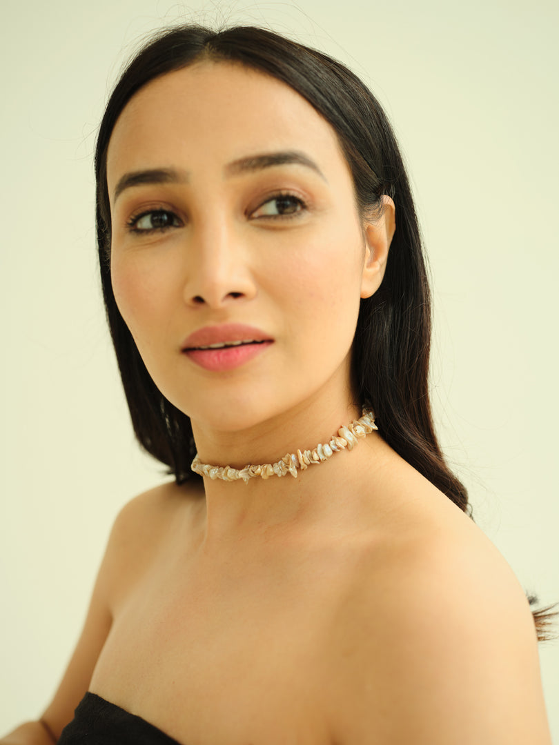 CALI SHELL CHOKER