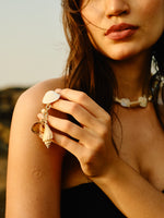 Load image into Gallery viewer, La Mér Statement Neckpiece
