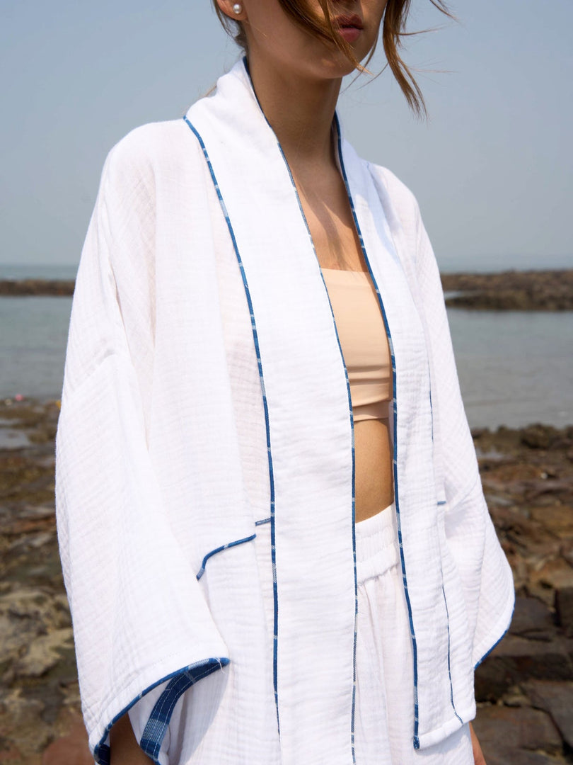 NIRVANA TEXTURED SHRUG